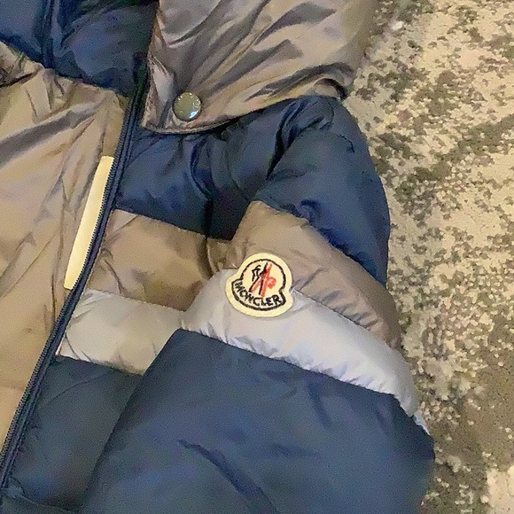 Moncler toddler puffer jacket - Picture 9 of 11